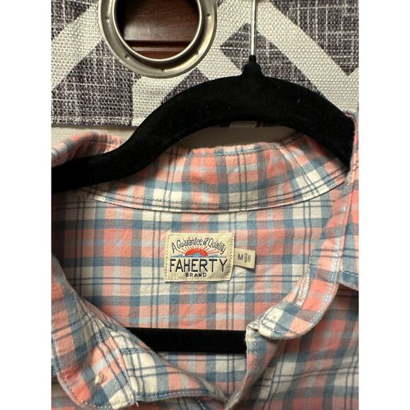 Faherty Shirt Mens Pink Plaid Button Down Casual Lightweight Cotton Size Medium - Picture 2 of 6